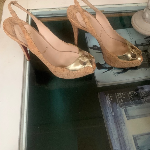 Christian Louboutin gold and cork platform pumps - Picture 1 of 4